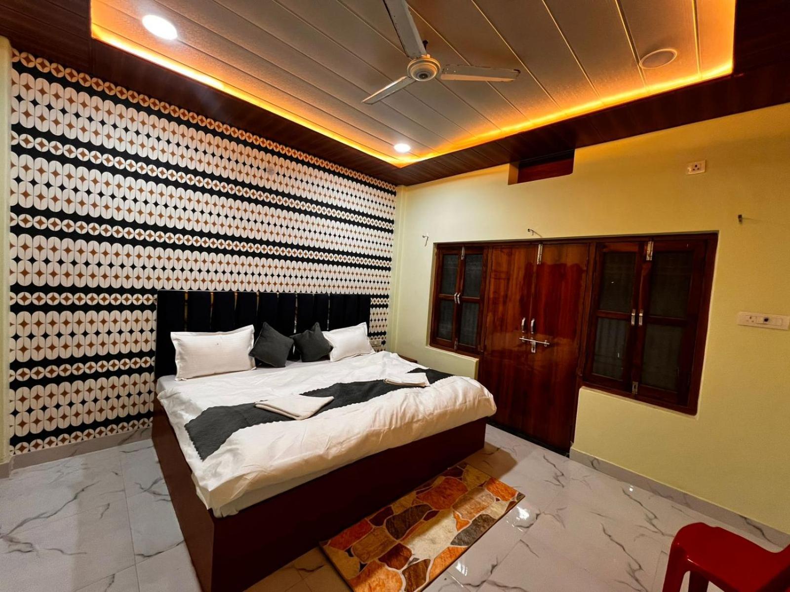 Gulab Residency Hotel Varanasi Exterior foto